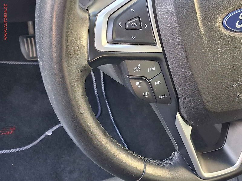 Ford Mondeo (2018) 2.0 TDCi, 2.maj, LED, navi - fotka 13 z 21