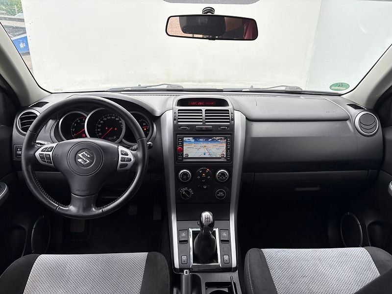 Suzuki Grand Vitara 1.9DDiS, 95kW, Tažné, 4x4 - fotka 5 z 20