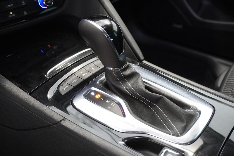 Opel Insignia 2,0T 154kW SPORTS TOURER 4X4 - fotka 14 z 32