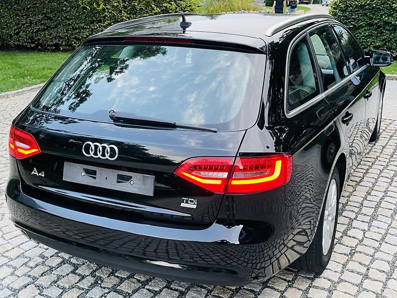 Audi A4 2.0TDI MAN 1MAJITEL VÝHŘEV LED - fotka 13 z 42