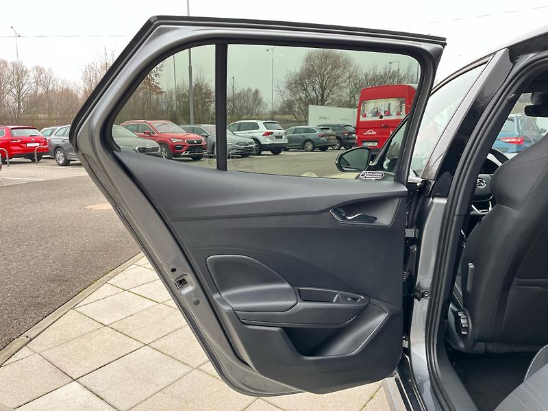 Škoda Fabia 1,0TSI 85kW MONTE CARLO - fotka 23 z 27