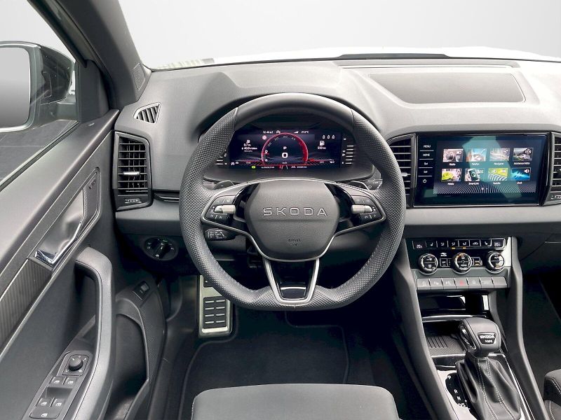 Škoda Karoq (2025) Sportline 2.0 TDI 110kW 4x4 DS - fotka 6 z 35