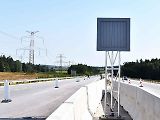 Nad hlavami řidičů se poprvé na D3 objevila v červeném kruhu číslice 150. Nyní se zde u Chotýčan instaluje nové dopravní značení pro zkušební provoz s nejvyšší dovolenou rychlostí 150 km/h. Začátek zkušebního provozu se plánuje na přelomu září a října.