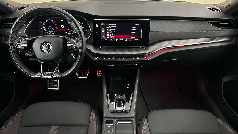 Škoda Octavia 2.0 TDI DSG 4x4 RS Combi - fotka 8 z 26
