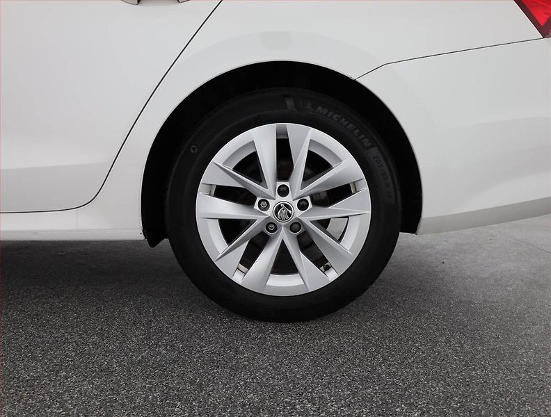 Škoda Octavia (2021) Style 1.5 TSI e-tec, Automat - fotka 17 z 17