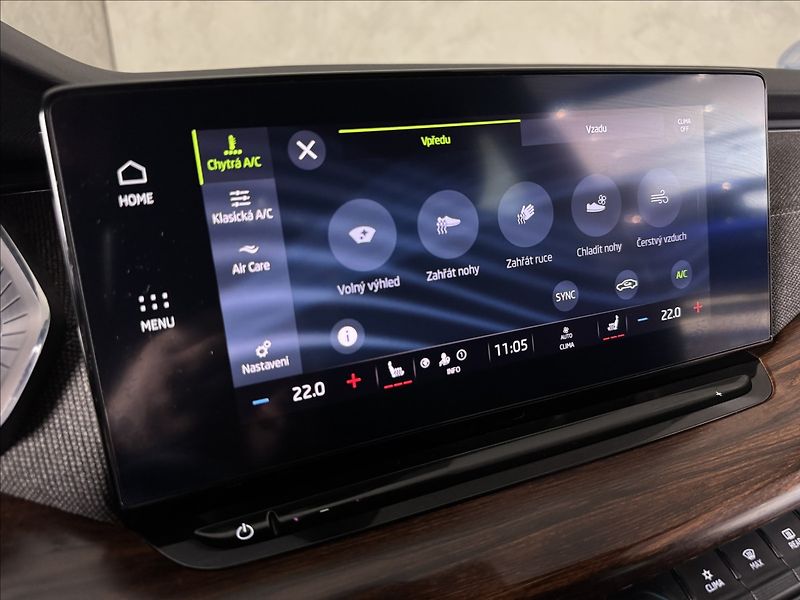 Škoda Octavia 2,0 TDi  DSG 4x4 Scout Virtual - fotka 40 z 47