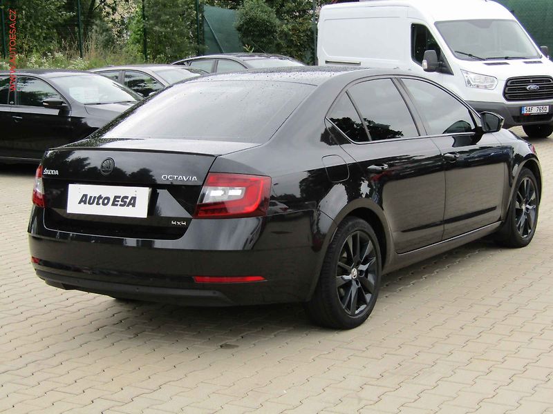 Škoda Octavia (2017) 2.0TDi 4x4, ČR, LED, AC, temp - fotka 4 z 16