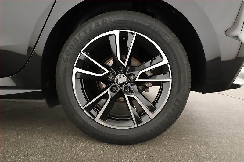 Škoda Fabia (2025) 1.5 TSI, MONTE CARLO, AUTOMAT - fotka 20 z 20