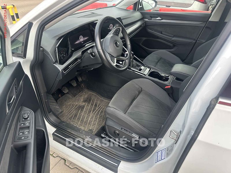 Volkswagen Golf (2022) 1.5TSi, 1.maj,ČR, LED, navi - fotka 3 z 3