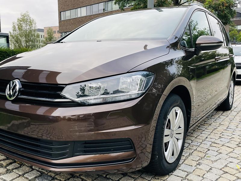 Volkswagen Touran 1.2TSI MANUÁL 7MÍST SERVISKA - fotka 42 z 42