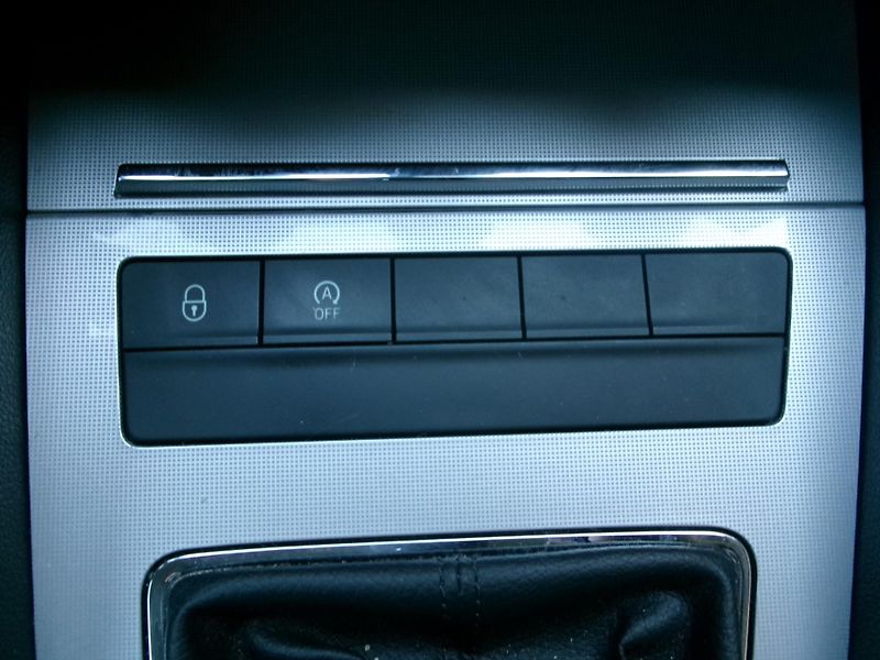 Škoda Octavia 2,0 TDI AUTOKLIMA - fotka 29 z 40