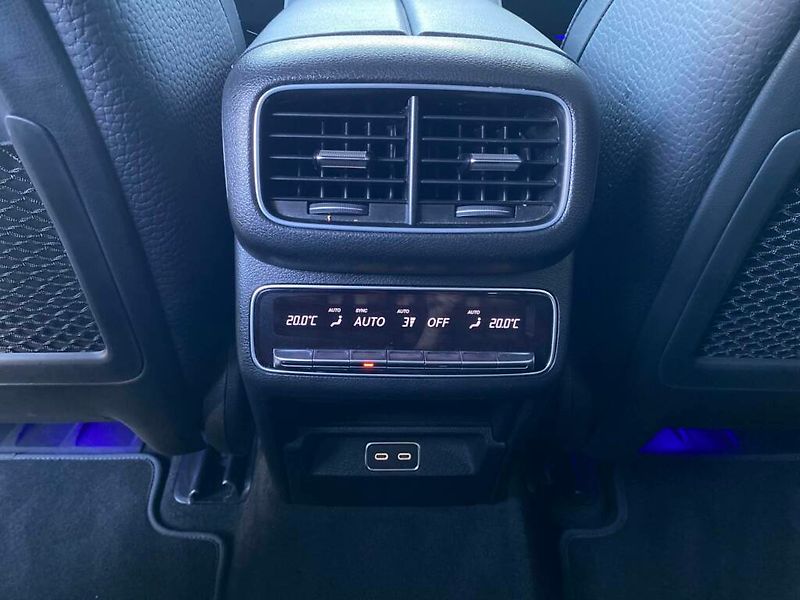 Mercedes-Benz GLE (2024) 350 de 4MATIC - fotka 26 z 28