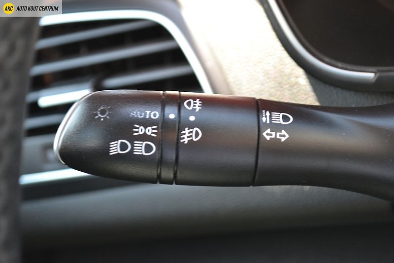 Renault Mégane 1.3TCE-103KW  GRANDCOUPÉ INTEN - fotka 38 z 49