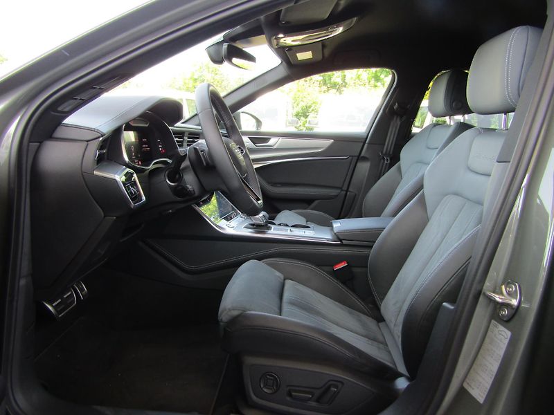 Audi A6 Allroad (2024) 50 TDI quattro - fotka 18 z 30