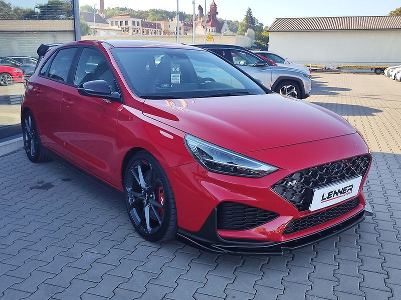 Hyundai i30 2.0 T-GDI/206kW N-Performance - fotka 3 z 38