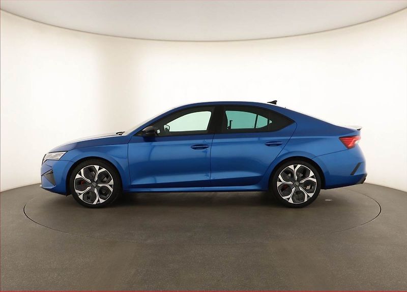 Škoda Octavia (2025) RS 2.0 TSI, RS 2.0TSI, KEYLESS - fotka 3 z 21