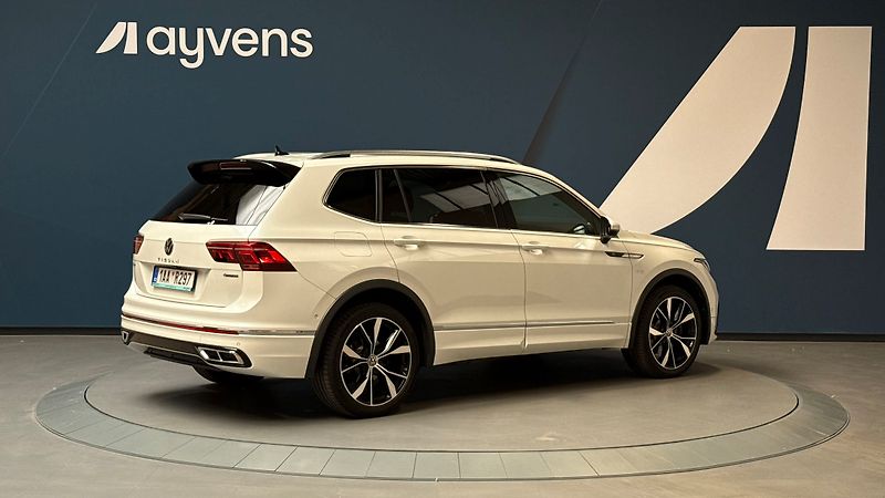 Volkswagen Tiguan 2.0 TDI BMT 147 kW 4MOTION DSG - fotka 2 z 4
