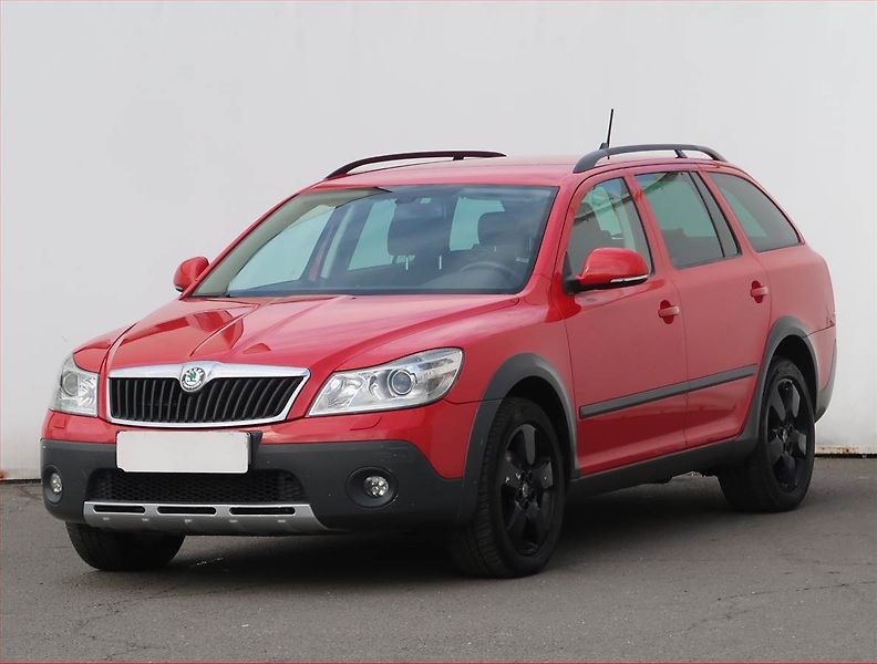 Škoda Octavia (2011) Scout 2.0 TDI, 4X4, Navi - fotka 2 z 19