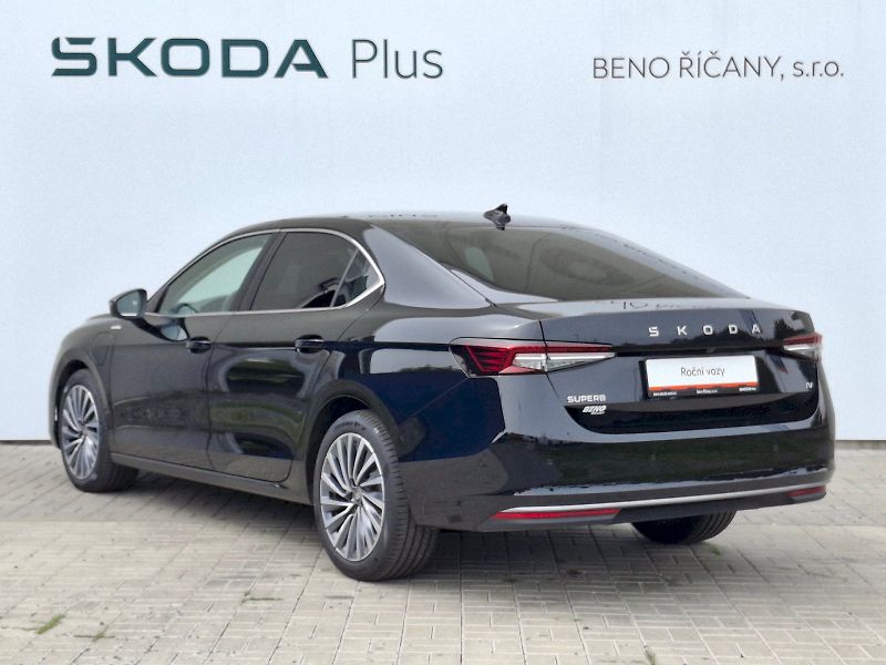 Škoda Superb (2025) iV L&K DSG 1,5TSi 150kW - fotka 11 z 35