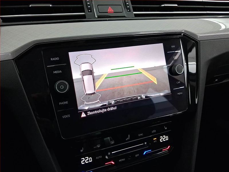 Volkswagen Passat (2021) 2.0 TDI, 4X4, Automat - fotka 17 z 18