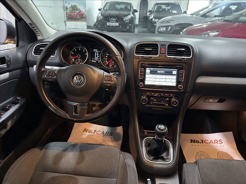 Volkswagen Golf 1,4   TSI HIGHLINE PANORAMA - fotka 18 z 28