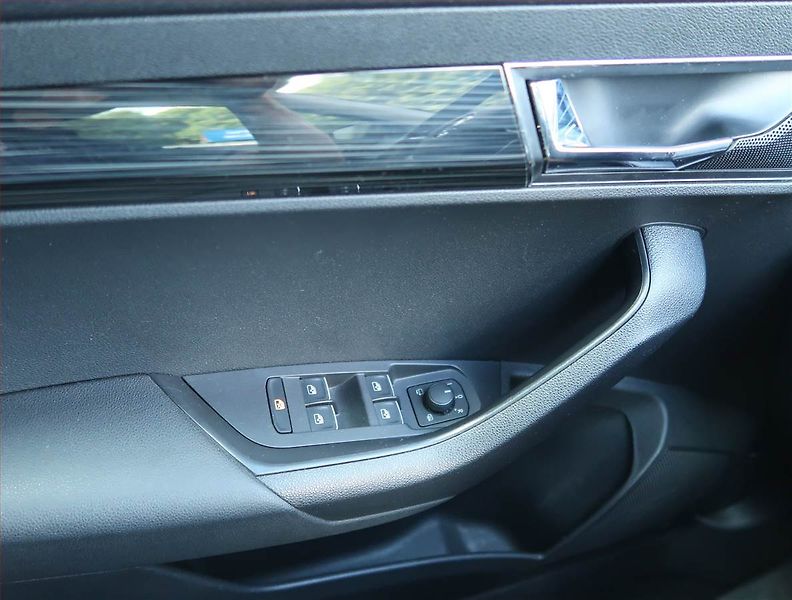 Škoda Karoq (2019) Style 1.5 TSI - fotka 17 z 17
