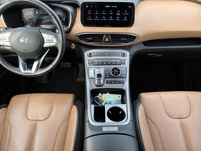 Hyundai Santa Fe (2023) LUXURY 1.6TGDI 132kW 4x4 TAŽNÉ - fotka 10 z 11