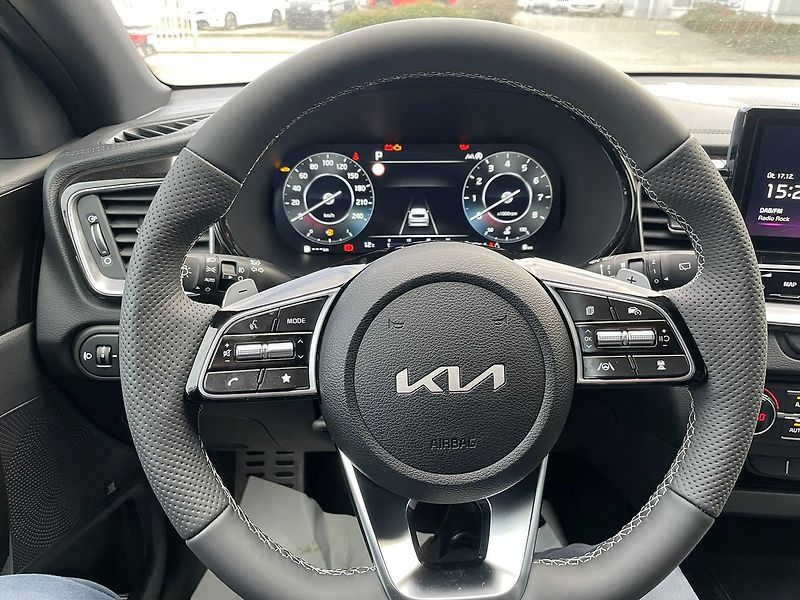 Kia Pro_Ceed 1,5 T-GDi GPF 7DCT GT LINE PLU - fotka 12 z 14