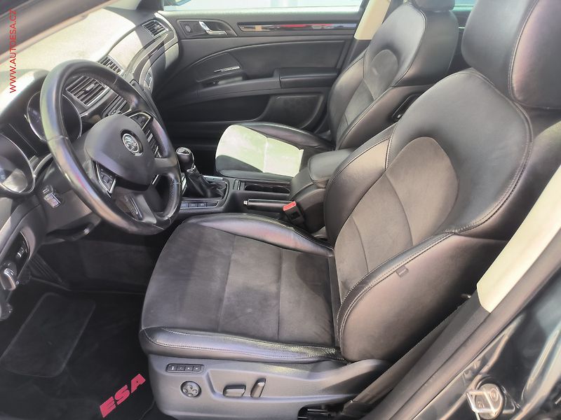 Škoda Superb (2014) 2.0 TDi, Elegance, TZ - fotka 9 z 19