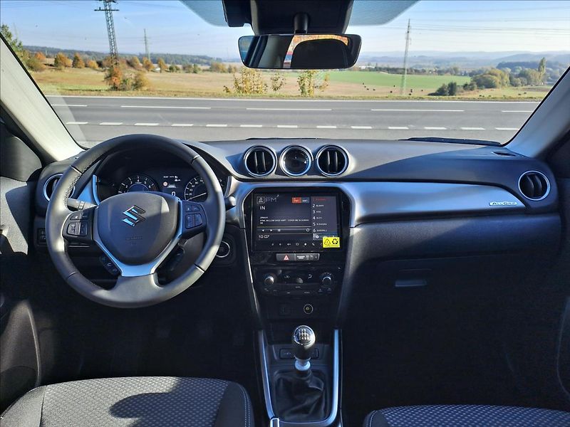 Suzuki Vitara (2026) 1,4 Premium AllGrip MY25 - fotka 15 z 19