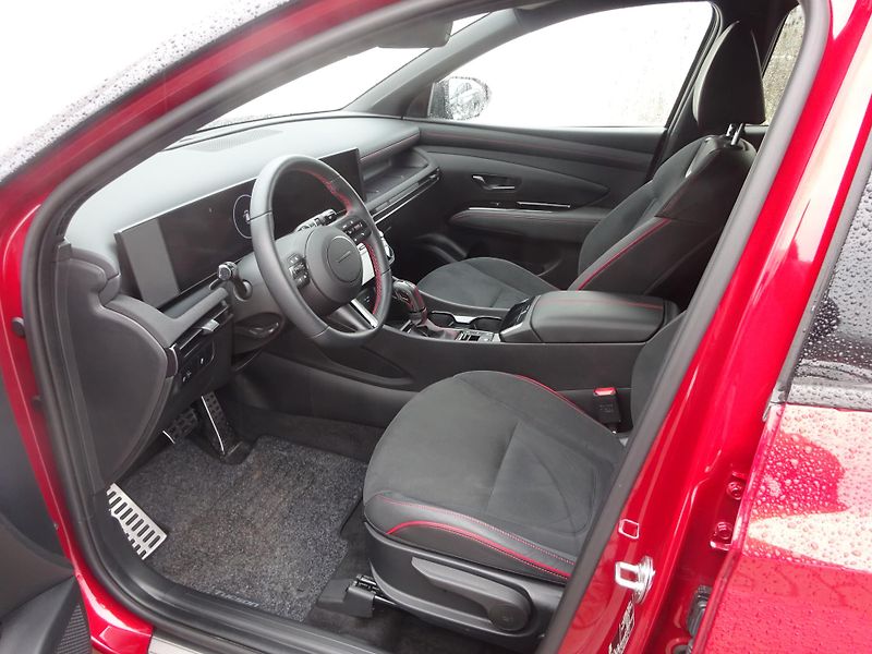 Hyundai Tucson 1.6 T-GDI DCT 118kW N-Line - fotka 10 z 21