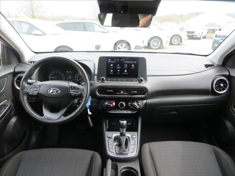 Hyundai Kona 1,0 T-GDI Comfort DCT A7 88kW - fotka 22 z 22