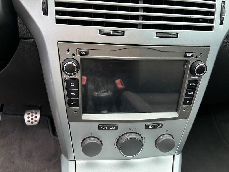Opel Astra (2008) 1.9 CDTi, 110KW, GTC - fotka 16 z 29