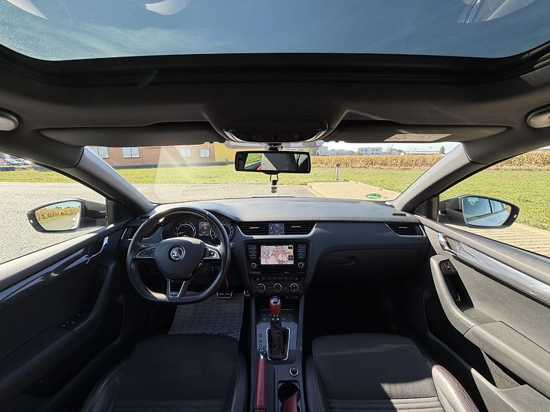 Škoda Octavia RS 2.0 TSI CHALLENGE DSG XENON - fotka 12 z 49
