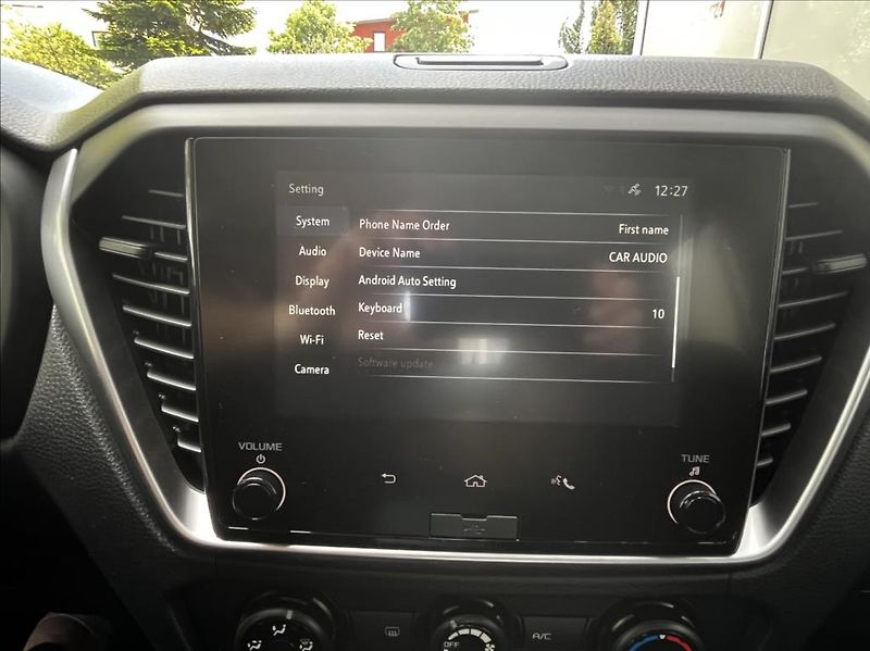 Isuzu D-Max 1,9 Double Cab  6A/T LS MY25 - fotka 18 z 25