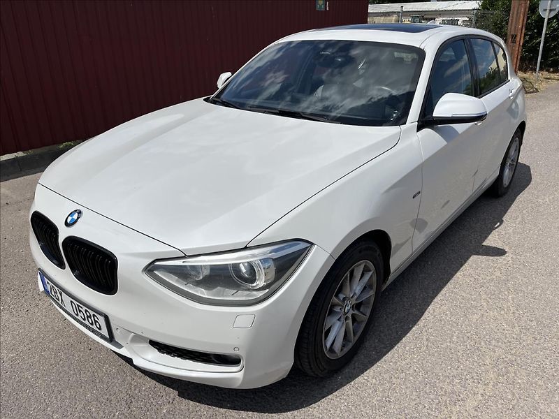 BMW Řada 1 2,0 120d AUTOMAT HARMAN NAVI - fotka 1 z 44