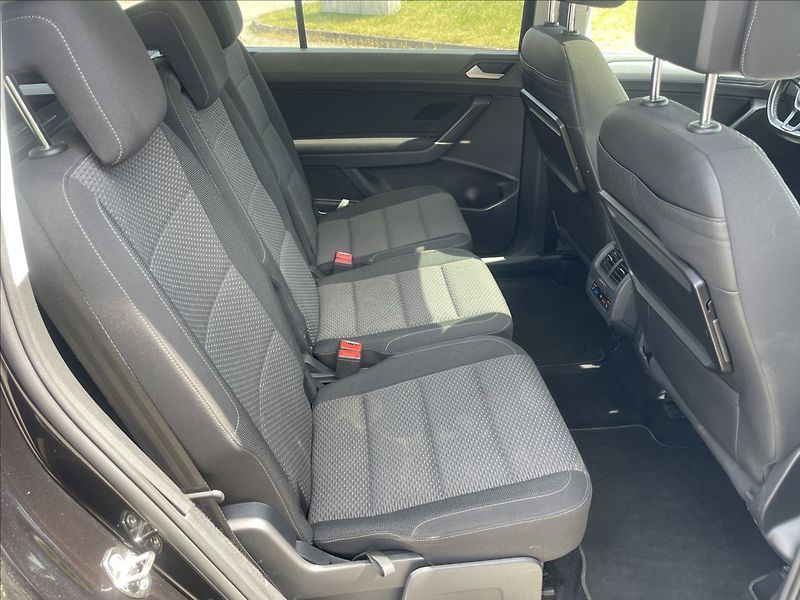Volkswagen Touran 2,0 TDi 110kw Highline Panoram - fotka 11 z 48