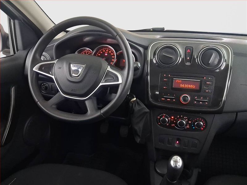 Dacia Sandero (2017) 1.0 SCe, ČR,1.maj - fotka 7 z 16