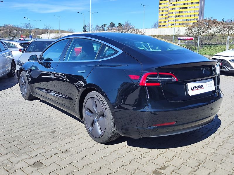 Tesla Model 3 EV/366kW Long Range Dual M. - fotka 7 z 28