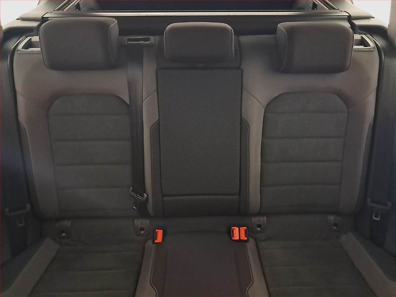 Volkswagen Golf (2020) Highline 1.5 TSI, ČR,1.maj - fotka 10 z 21