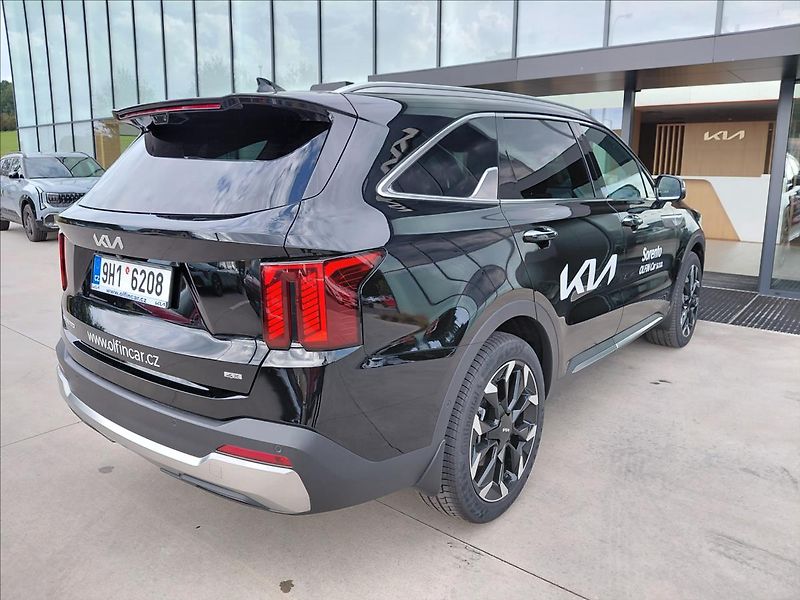 Kia Sorento (2026) 2,2   CRDI 7P 4x4 8DCT TOP - fotka 8 z 23