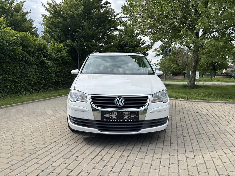 Volkswagen Touran 1.6 75kw Trendline - fotka 17 z 29