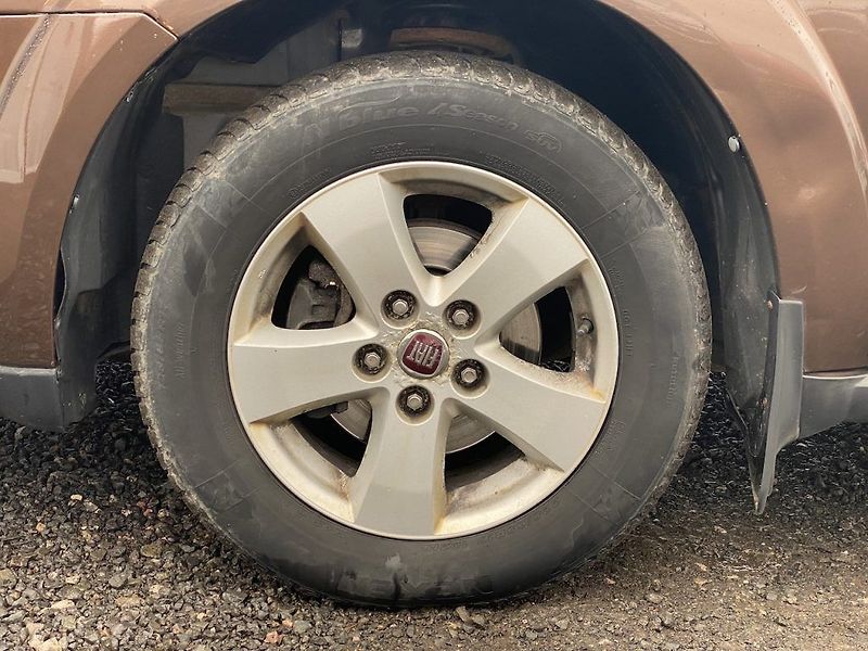 Fiat Freemont 2.0JTD, ČR-2m, automat, 4x4 - fotka 9 z 28