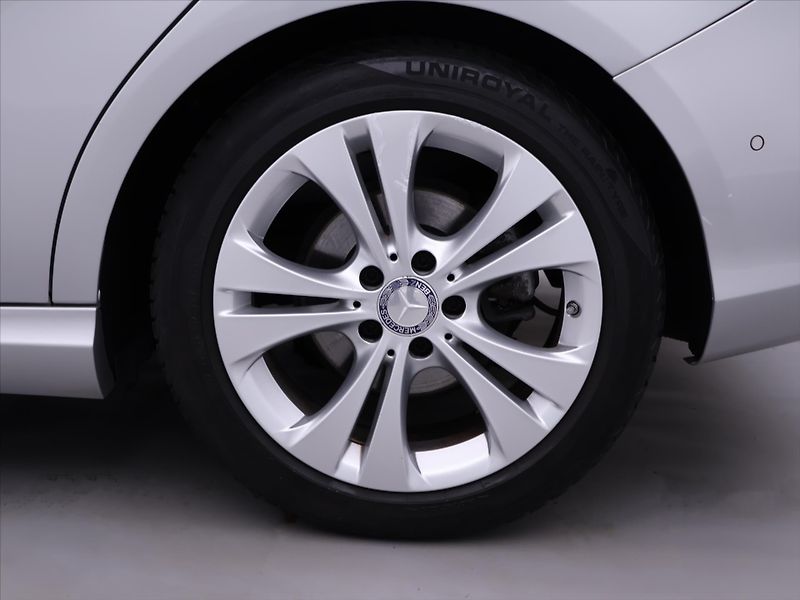 Mercedes-Benz Třídy B 1,5 CDI 80kW Aut. Urban Navi - fotka 30 z 37
