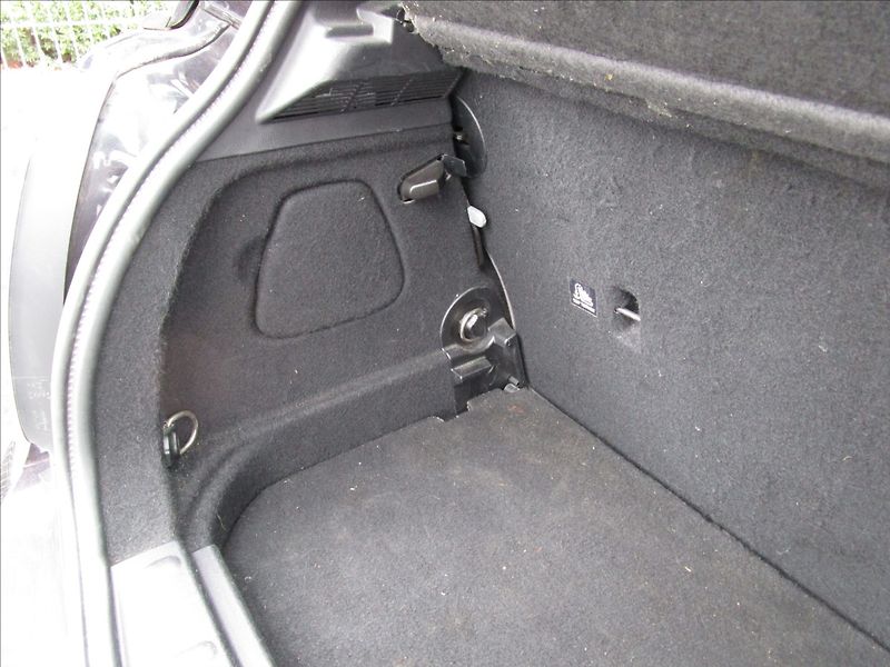 Mini Cooper 1.5D, automat, kůže - fotka 32 z 38