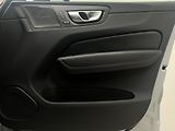 Volvo XC60 T8 AWD ULTRA DARK AUT CZ - náhled 47