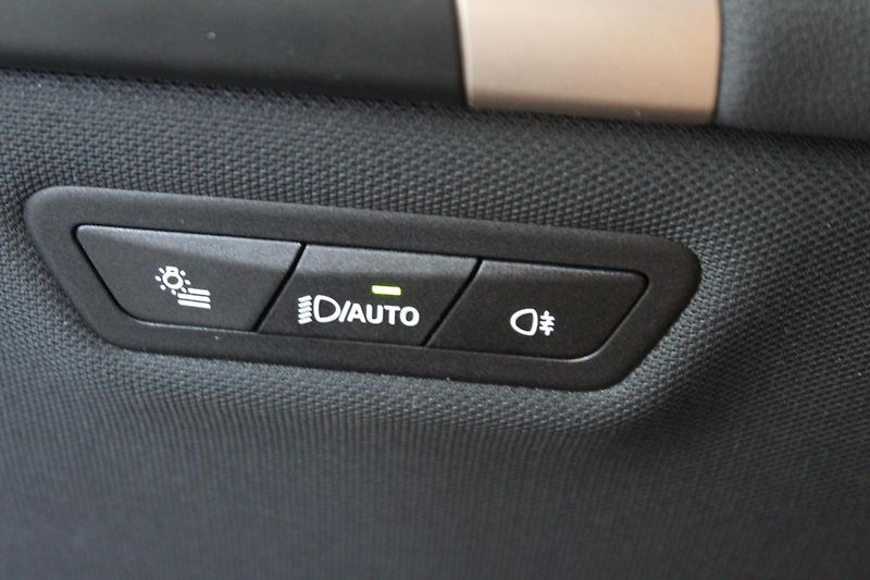 BMW iX xDrive40 - fotka 14 z 29