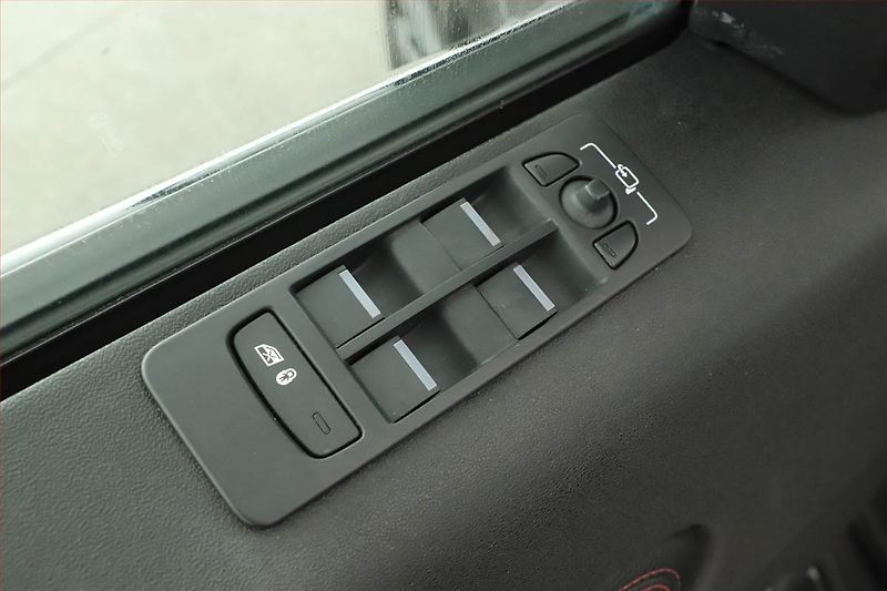 Land Rover Discovery Sport (2020) D180 - fotka 12 z 23