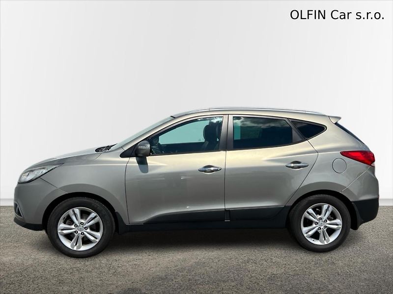 Hyundai ix35 1,7 CRDi 85kW STYLE - fotka 10 z 25