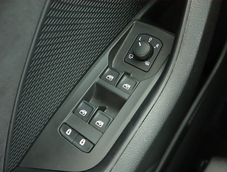 Škoda Octavia (2021) RS 2.0 TSI - fotka 16 z 17